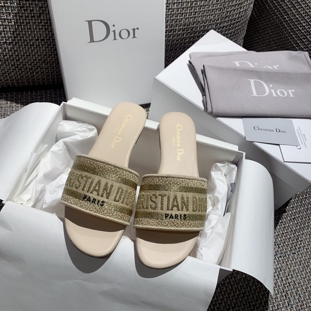 dior fluffy slides